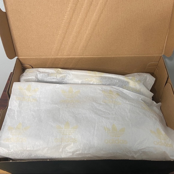 Adidas Mens NMD Boots size 10 New - Picture 14 of 15